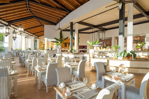 Restaurant - Blue Bay Villas Doradas